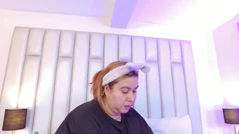 Snapshot of adreeaperez1 chatting on June 18, 2026, 7:18 pm ANDREA PEREZ online show from June 18, 2026, 7:18 pm