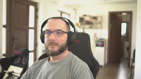 W36 online show from April 8, 2026, 9:42 am