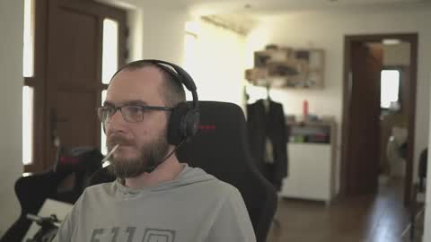 W36 online show from April 11, 2026, 11:36 am