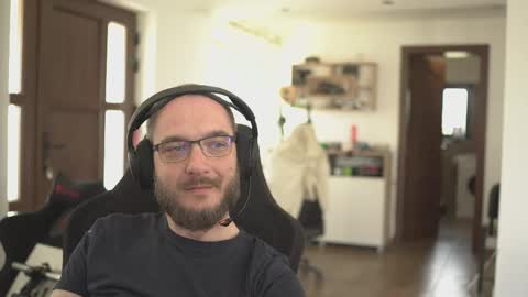 W36 online show from April 12, 2026, 10:31 am