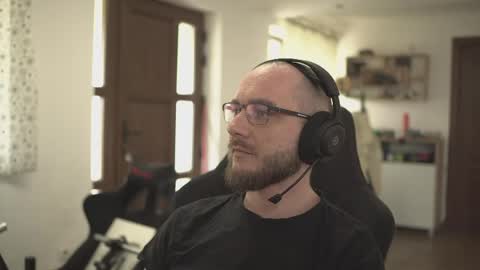 W36 online show from April 13, 2026, 11:59 am