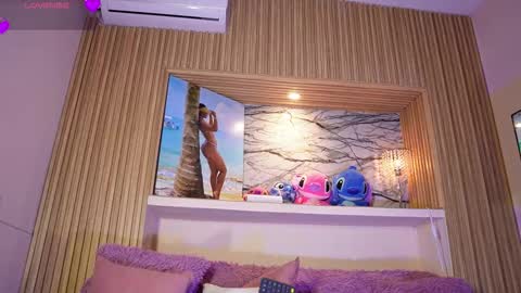 Adri crof online show from October 11, 2025, 4:12 am