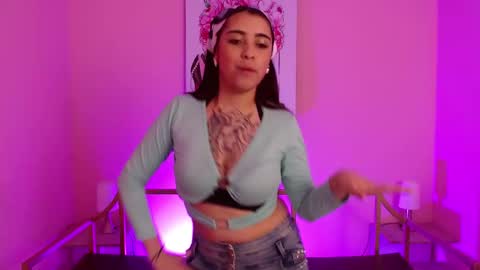 Adri  online show from January 6, 2026, 12:20 pm