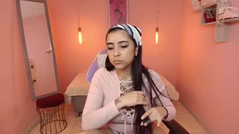 Snapshot of adri_gomez_1 chatting on January 19, 2026, 12:53 pm Adri online show from January 19, 2026, 12:53 pm