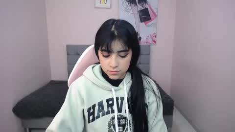 Snapshot of adri_gomez_1 chatting on February 13, 2026, 11:50 am Adri online show from February 13, 2026, 11:50 am