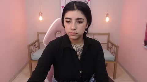 Snapshot of adri_gomez_1 chatting on March 3, 2026, 12:22 pm Adri online show from March 3, 2026, 12:22 pm
