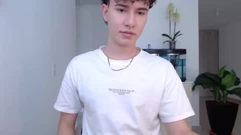 Snapshot of adrian_morelli chatting on December 2, 2024, 5:48 pm adrian morelli online show from December 2, 2024, 5:48 pm