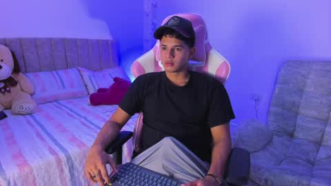 ADRIAN online show from April 9, 2026, 6:46 pm