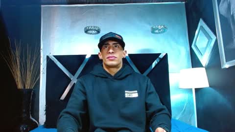 Snapshot of adrian_rae chatting on January 7, 2025, 11:37 am online show from January 7, 2025, 11:37 am