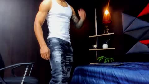 Snapshot of adrian_rae chatting on February 21, 2026, 5:58 pm online show from February 21, 2026, 5:58 pm