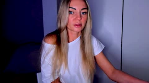 Snapshot of adriana_coy_ chatting on January 6, 2025, 3:29 pm Adriana online show from January 6, 2025, 3:29 pm