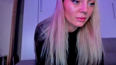 Snapshot of adriana_coy_ chatting on January 26, 2025, 9:29 pm Adriana online show from January 26, 2025, 9:29 pm