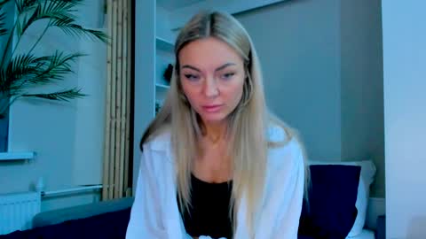 Snapshot of adriana_coy_ chatting on February 1, 2025, 2:13 pm Adriana online show from February 1, 2025, 2:13 pm