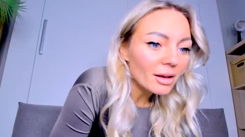 Snapshot of adriana_coy_ chatting on March 10, 2025, 5:50 pm Adriana online show from March 10, 2025, 5:50 pm