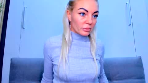 Snapshot of adriana_coy_ chatting on October 5, 2025, 10:57 am Adriana online show from October 5, 2025, 10:57 am