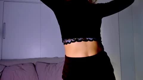 Snapshot of adriana_coy_ chatting on October 18, 2025, 7:20 am Adriana online show from October 18, 2025, 7:20 am