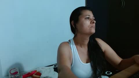 Snapshot of adriana_milf chatting on January 22, 2025, 4:02 am Adriana milf online show from January 22, 2025, 4:02 am