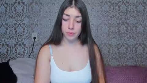 Snapshot of adrianakuiper chatting on December 21, 2025, 6:04 pm Adriana online show from December 21, 2025, 6:04 pm