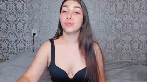 Adriana online show from June 25, 2026, 6:45 pm