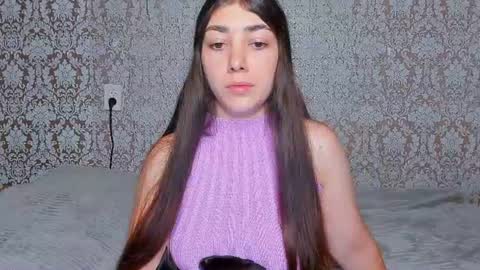 Adriana online show from July 28, 2026, 7:39 pm