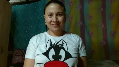Snapshot of adrianatellez chatting on December 6, 2024, 1:11 pm Adriana Tellez online show from December 6, 2024, 1:11 pm