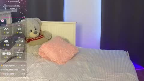 Snapshot of adrianawow1 chatting on March 6, 2025, 6:52 am adrianawow1 online show from March 6, 2025, 6:52 am