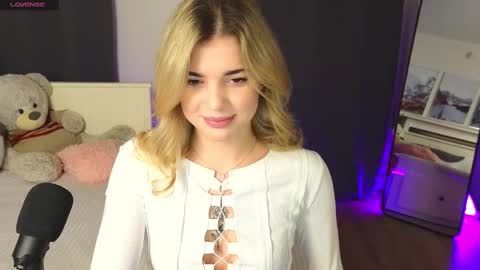 Snapshot of adrianawow1 chatting on March 7, 2025, 9:27 pm adrianawow1 online show from March 7, 2025, 9:27 pm