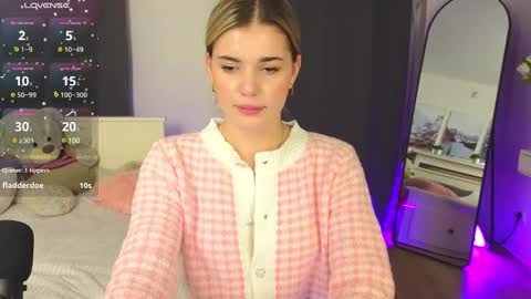 Snapshot of adrianawow1 chatting on March 9, 2025, 3:32 am adrianawow1 online show from March 9, 2025, 3:32 am