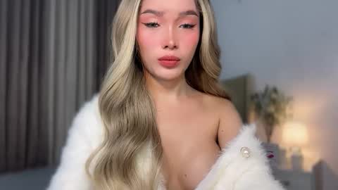 Snapshot of adrianna_limaxx chatting on April 7, 2026, 5:24 pm adrianna_limaxx online show from April 7, 2026, 5:24 pm