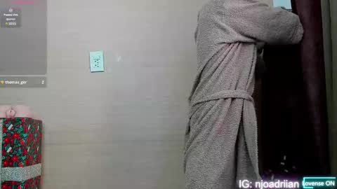 Snapshot of adriano_bigcock chatting on January 4, 2025, 3:39 pm Adrian online show from January 4, 2025, 3:39 pm