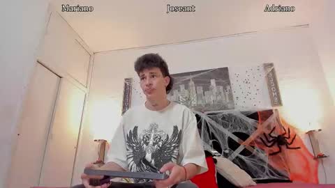 Snapshot of adriano_bigcock chatting on October 25, 2025, 4:53 am Adrian online show from October 25, 2025, 4:53 am