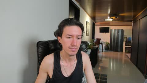 Adrian Williams online show from November 2, 2025, 9:28 pm