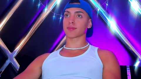 Adrian Lopez online show from December 14, 2024, 9:45 pm