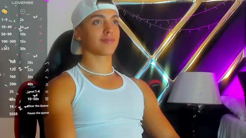 Adrian Lopez online show from December 26, 2024, 9:26 pm