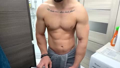 Snapshot of advp69 chatting on October 27, 2025, 5:44 am Mrrfitt online show from October 27, 2025, 5:44 am