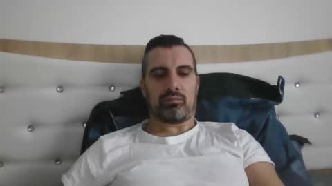 Snapshot of adyyyyyyyyyy35 chatting on February 22, 2026, 6:35 am Adrian online show from February 22, 2026, 6:35 am