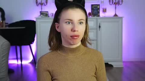 Snapshot of aelia_anara chatting on November 3, 2025, 3:30 am Aelia online show from November 3, 2025, 3:30 am