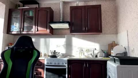 Snapshot of aevra chatting on December 26, 2024, 8:18 am vegans taste better online show from December 26, 2024, 8:18 am