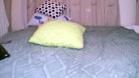 Snapshot of africacoco chatting on November 5, 2025, 3:34 pm africacoco online show from November 5, 2025, 3:34 pm