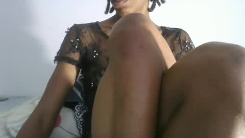 Snapshot of africadeluxe chatting on December 5, 2024, 11:38 am Africa online show from December 5, 2024, 11:38 am