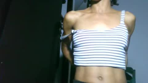 Snapshot of africadeluxe chatting on December 22, 2024, 9:11 am Africa online show from December 22, 2024, 9:11 am