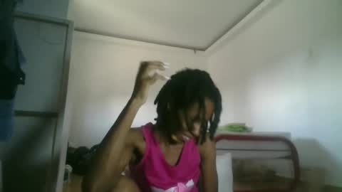 Snapshot of africadeluxe chatting on March 10, 2025, 5:07 pm Africa online show from March 10, 2025, 5:07 pm