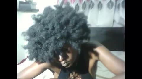 Mia  Friends online show from February 16, 2026, 1:07 pm