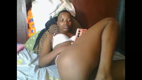 Snapshot of africanprincess24 chatting on April 4, 2026, 5:06 am PHOEBE online show from April 4, 2026, 5:06 am