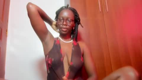 Snapshot of afro_pop chatting on January 5, 2025, 11:04 am Leah online show from January 5, 2025, 11:04 am