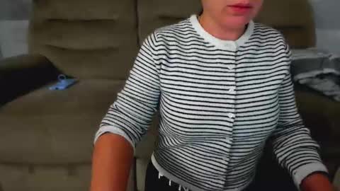 Snapshot of afrodisiacaly chatting on November 30, 2025, 6:45 pm afrodisiacaly online show from November 30, 2025, 6:45 pm