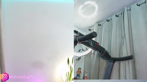 Snapshot of afrodita_p_ chatting on February 7, 2025, 9:37 am Afrodita P online show from February 7, 2025, 9:37 am