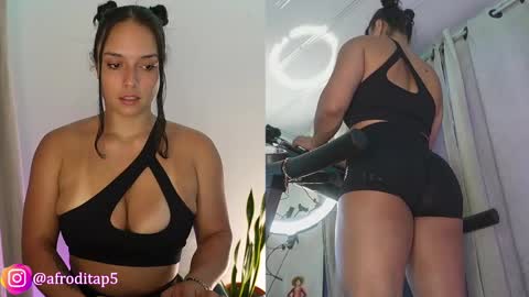 Snapshot of afrodita_p_ chatting on February 25, 2025, 5:15 pm Afrodita P online show from February 25, 2025, 5:15 pm