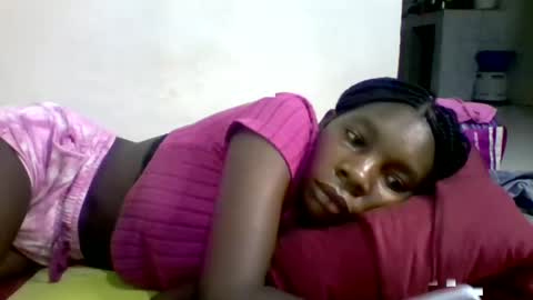 Snapshot of afronubians_ chatting on January 31, 2025, 4:06 pm pink and josphen online show from January 31, 2025, 4:06 pm