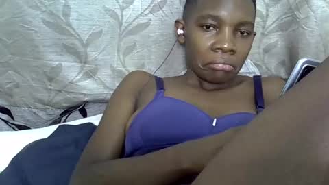 Snapshot of afronubians_ chatting on March 4, 2025, 7:54 pm pink and josphen online show from March 4, 2025, 7:54 pm